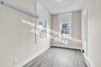 1235 Huestis Ave in Fort Wayne, IN - Foto de edificio - Building Photo