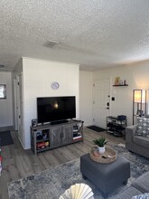 830 Calhoun Ave, Unit 2bd 1 bath in Pensacola, FL - Foto de edificio - Building Photo