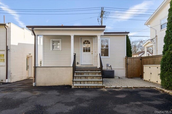 397 Midland Ave in Rye, NY - Building Photo - Building Photo