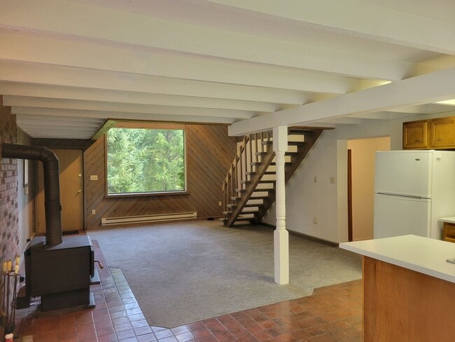 402 Lily Pond Ln in Newport, WA - Building Photo - Building Photo