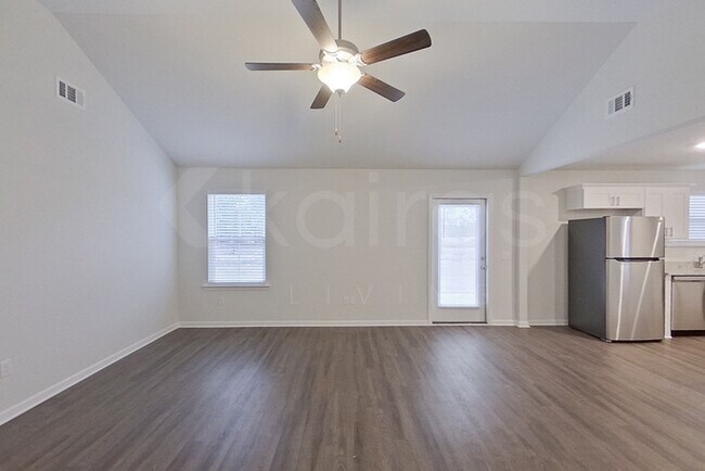 114 Western Red Cedar Dr in Springfield, GA - Building Photo - Building Photo