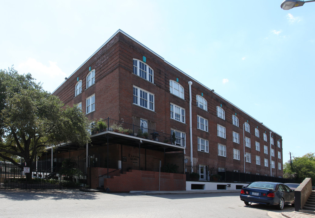 Dakota Lofts Apartments in Houston, TX - Building Photo