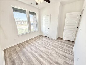 429 Gosling Is in Farmington, AR - Foto de edificio - Building Photo