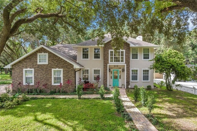 property at 1507 W Windhorst Rd