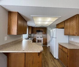 515 NW Sunrise Pl in Sublimity, OR - Building Photo - Building Photo