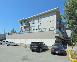 The Gateway in North Vancouver, BC - Building Photo - Building Photo