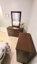 2301 Juanita Ave in Fort Pierce, FL - Foto de edificio - Building Photo