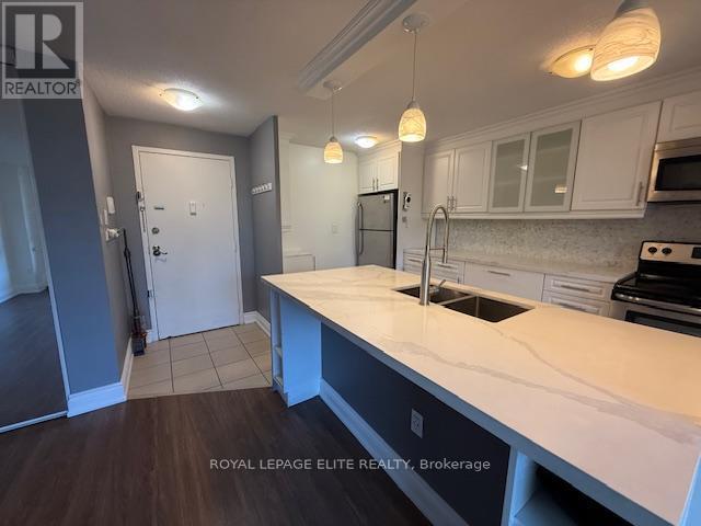 3120-3120 Kirwin Ave in Mississauga, ON - Building Photo - Building Photo