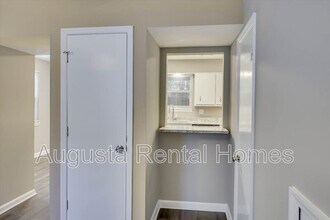 310 W Buena Vista Ave in North Augusta, SC - Building Photo - Building Photo