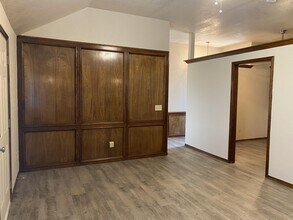 1121 SW 100th Terrace in Oklahoma City, OK - Building Photo - Building Photo