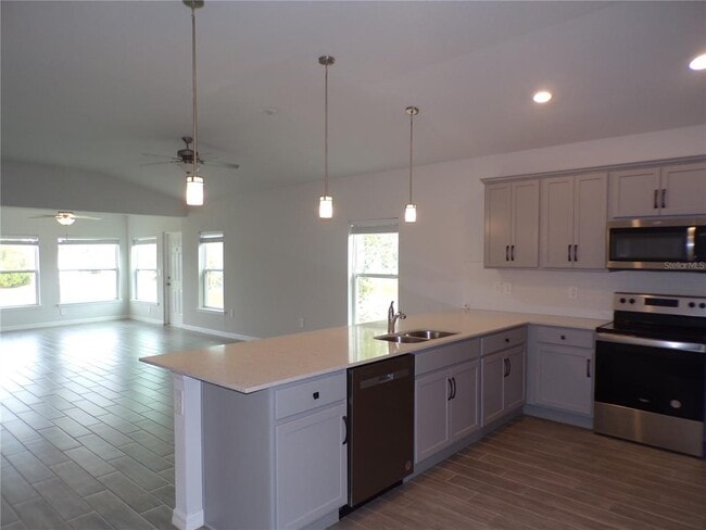 25442 Colon Dr in Punta Gorda, FL - Building Photo - Building Photo