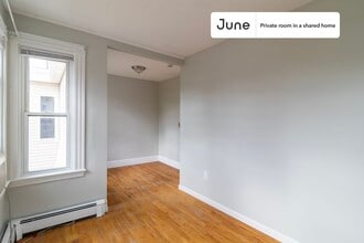Private bedroom in 4 bed/1 bath Home in Boston, MA - Building Photo - Building Photo