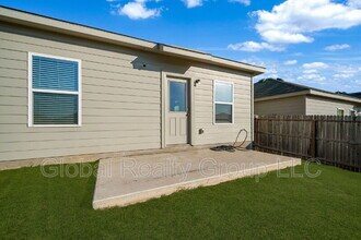 10419 Lateleaf Oak in San Antonio, TX - Building Photo - Building Photo