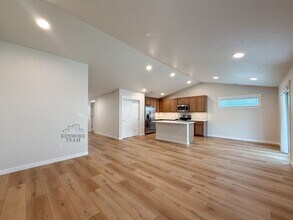 3662 Stonecap St in Richland, WA - Building Photo - Building Photo