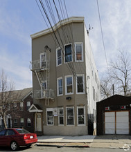 94 N 3rd St in Paterson, NJ - Building Photo - Building Photo