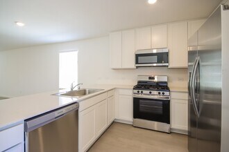 10706 Lavender Cotton Ln in Houston, TX - Building Photo - Building Photo