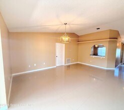 2075 4th Ave SW in Vero Beach, FL - Building Photo - Building Photo