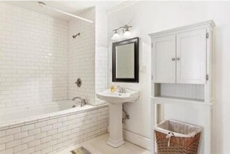 1987 Madison Ave, Unit Apt. #1 in New York, NY - Foto de edificio - Building Photo