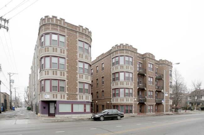 5952-58 W Superior Chicago, IL 60644 in Chicago, IL - Building Photo - Building Photo