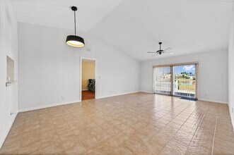 8515 Lakepoint Ct in Wellington, FL - Building Photo - Building Photo