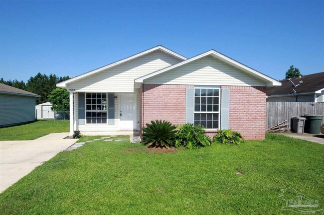 424 Pine Crescent Way in Pensacola, FL - Building Photo - Building Photo