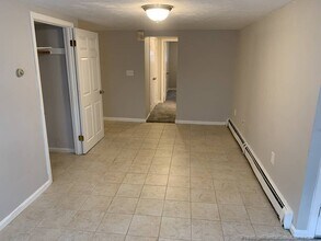 21 Linden St, Unit A in Boston, MA - Foto de edificio - Building Photo