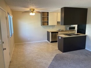 458 Nord Ave in Chico, CA - Building Photo - Building Photo