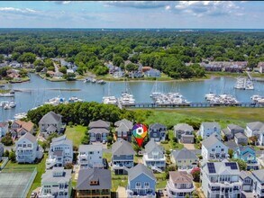 811 N 1st St in Hampton, VA - Foto de edificio - Building Photo