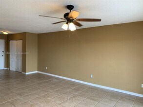 4848 NW 24th Ct in Lauderdale Lakes, FL - Building Photo - Building Photo