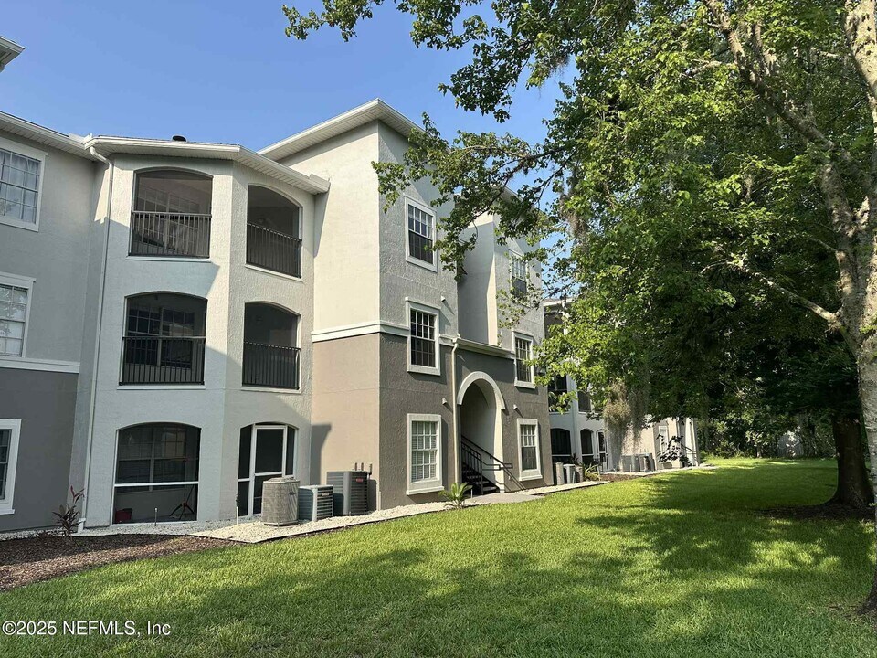 3591 KERNAN Blvd in Jacksonville, FL - Building Photo