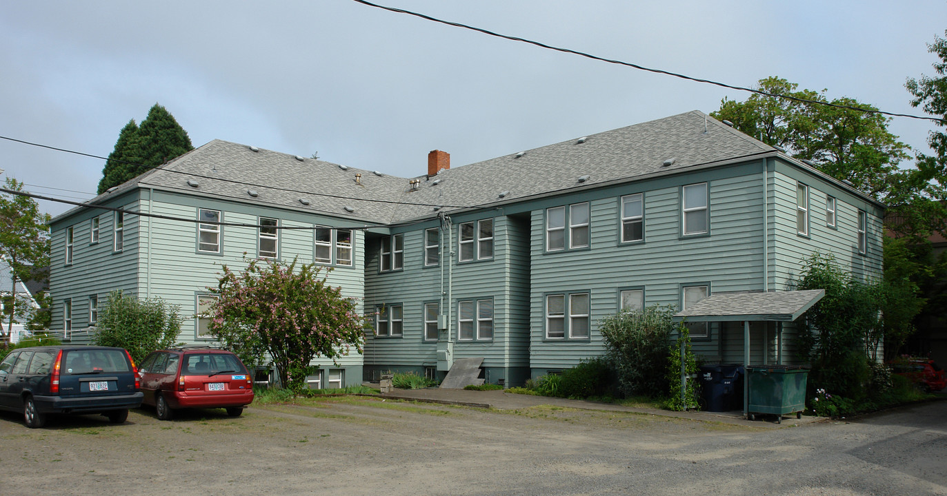 380 W 8th Ave in Eugene, OR - Building Photo