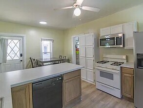 637 Prospect Ave NE in Grand Rapids, MI - Foto de edificio - Building Photo