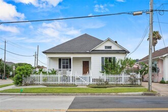 2423 37th St in Galveston, TX - Building Photo - Building Photo
