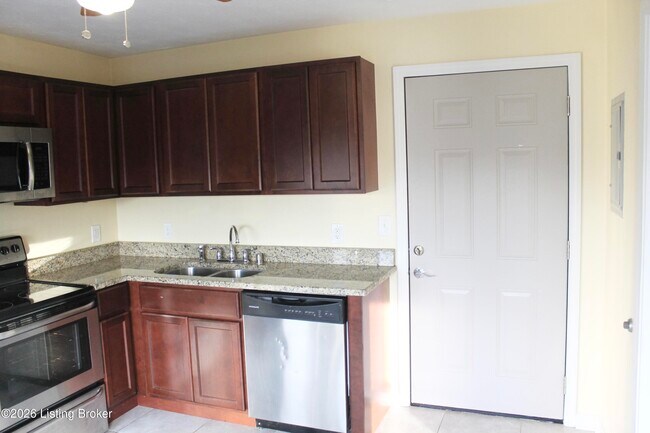 1361 S Brook St in Louisville, KY - Building Photo - Building Photo