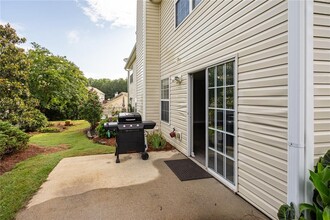 401 Red Coat Ln in Woodstock, GA - Building Photo - Building Photo