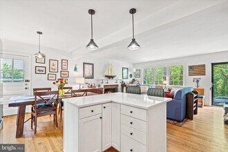 809 E Timber Branch Pkwy in Alexandria, VA - Building Photo - Building Photo