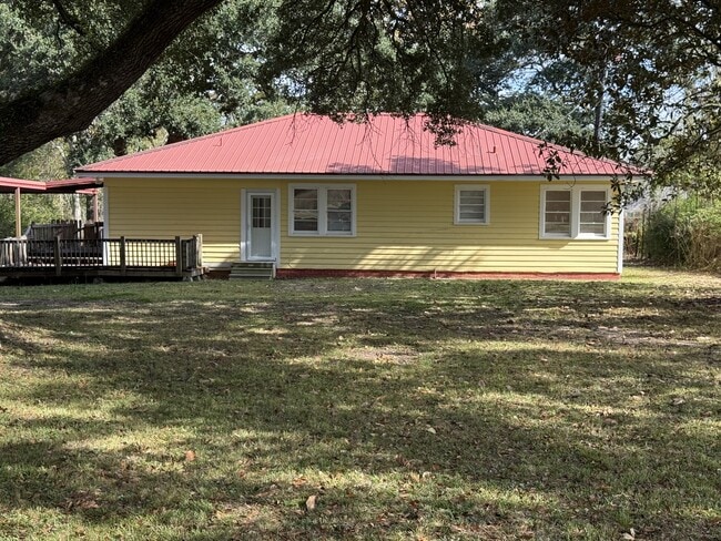 2418 N University Ave