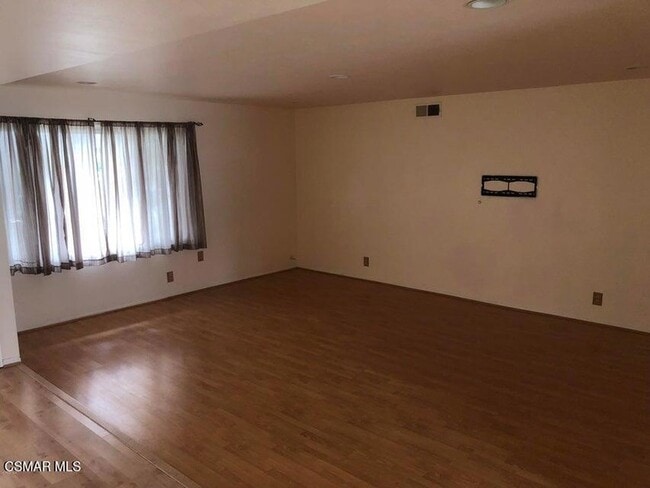 3050 Cicero Ct in Simi Valley, CA - Foto de edificio - Building Photo