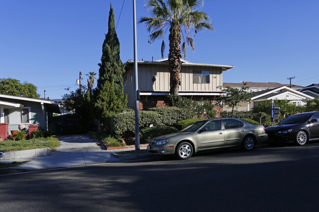 419 Salem St in Glendale, CA - Foto de edificio - Building Photo