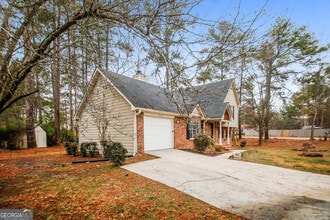 2972 Valley View Cir in Powder Springs, GA - Building Photo - Building Photo