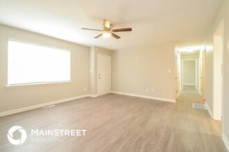 1003 Oak Blvd in Moody, AL - Foto de edificio - Building Photo