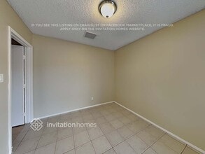 1020 W Halstead Dr in Phoenix, AZ - Building Photo - Building Photo