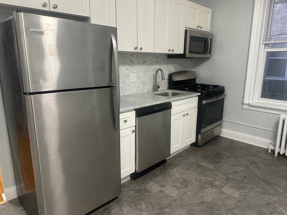 The Manor in Cliffside Park, NJ - Building Photo