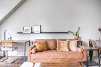 225 E Michigan St in Milwaukee, WI - Foto de edificio - Building Photo