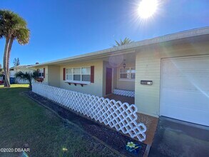 16 Silk Oaks Dr in Ormond Beach, FL - Building Photo - Building Photo