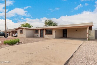 1320 S Beck Ave in Tempe, AZ - Building Photo - Building Photo