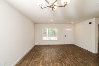 1210 Gardner St in Camden, SC - Building Photo - Building Photo