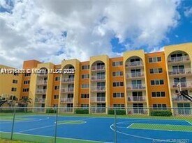 6940 Miami Gardens Dr in Hialeah, FL - Building Photo