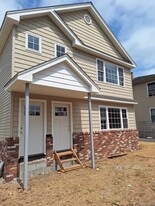 343 Jackson St in Hempstead, NY - Building Photo