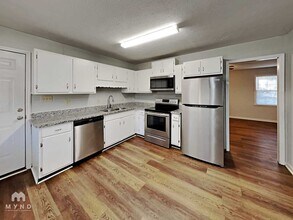 421 Cabriolet Ct in Mcdonough, GA - Building Photo - Building Photo